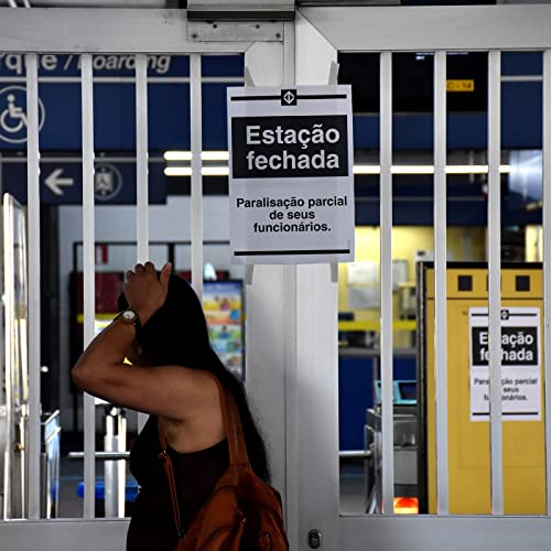 Trechos da Linha 1-Azul, 2-Verde e 3-Vermelha voltam a funcionar no metrô de São Paulo by Unknown