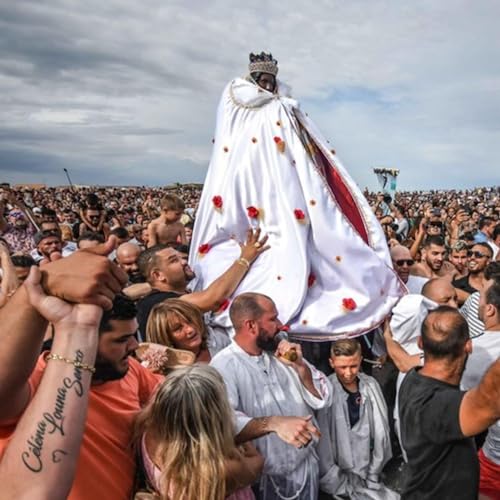 En immersion: Les Gitans et la Vierge noire