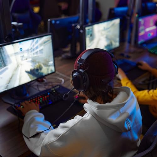 E-sport i Danmark by Professionshøjskolen UCN