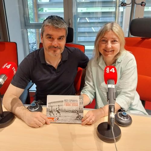 Més que Esport - RCD Espanyol: Crònica Fotogràfica 1900-2000 by Unknown