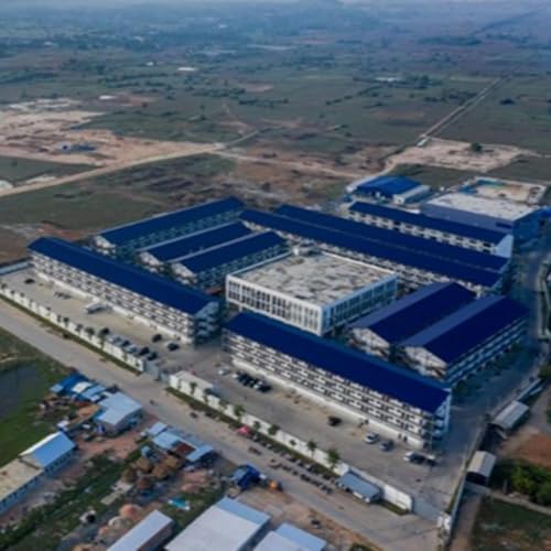 Ngành công nghiệp lừa đảo của Campuchia đã quá lớn để sụp đổ? by Unknown