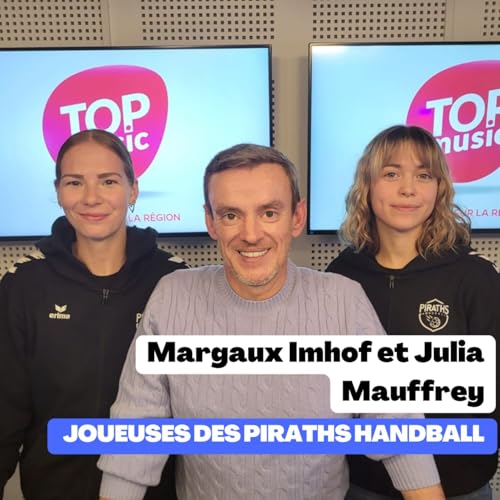 Margaux Imhof et Julia Mauffrey, joueuses des Piraths handball by Unknown
