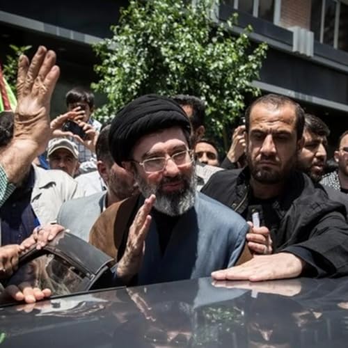 Iran thách thức khi bổ nhiệm con trai Khamenei làm lãnh đạo tối cao by Unknown