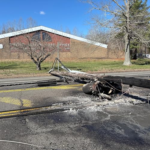 No mail in Medford: High winds rip down power lines near post office by Unknown