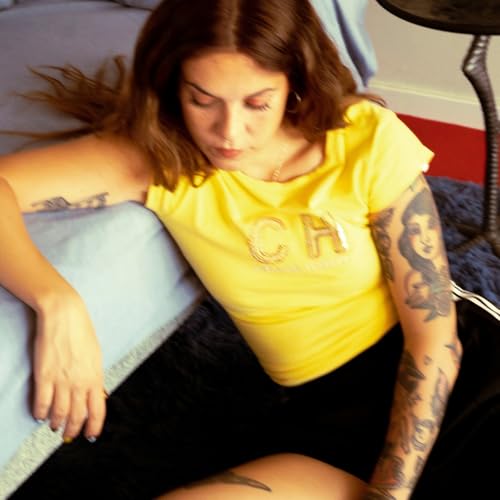 El efervescente punkpop de Lisasinson y su nuevo disco. by Unknown