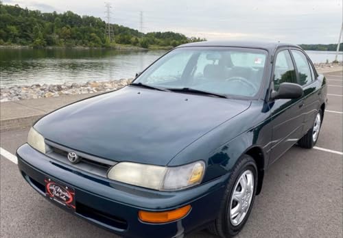 I saw a clean 1996 Toyota Corolla in NYC - was it Warren Buffett? 🎧 #647 (Apr 10) by Unknown